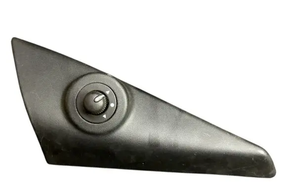 Wing mirror switch
