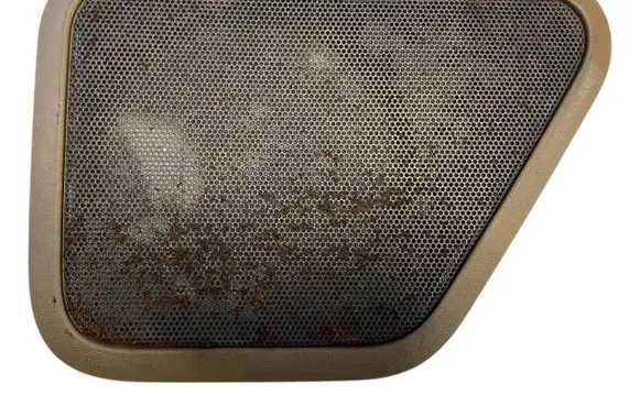 Land Rover Discovery Subwoofer grill/trim AWR4508