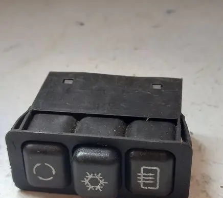 BMW 5 E34 Electric window control switch 068653