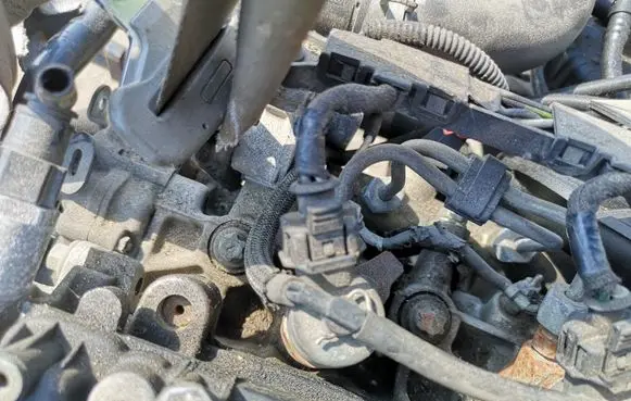 Citroen Xsara Picasso Fuel injector 198086 0445110076 9641742880