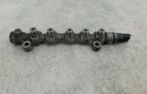 Renault Master II Fuel main line pipe 