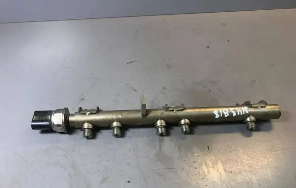 BMW 3 E90 E91 Fuel main line pipe 13537562474 7562474