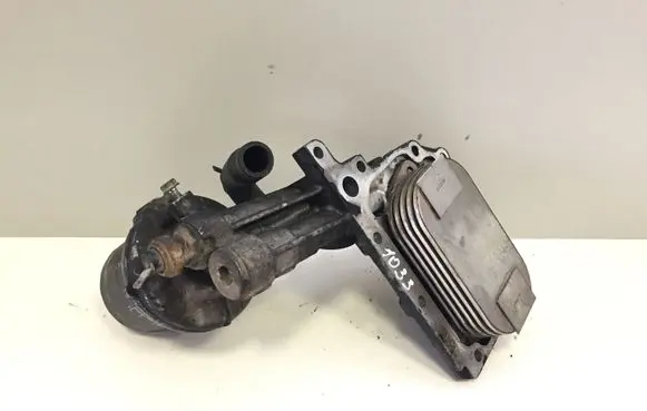 Subaru Outback Oil filter mounting bracket