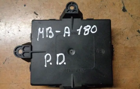 Mercedes-Benz A W169 Door control unit/module A1699000700 1001704000