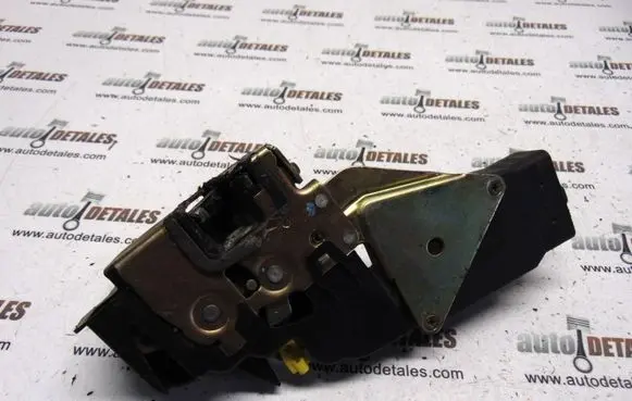 Mitsubishi Space Star Front door lock
