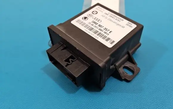Volkswagen PASSAT B7 Central body control module 5M0907357E IMPRK1579861