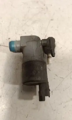 Nissan Qashqai+2 Windscreen/windshield washer pump 28920