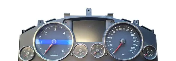 Speedometer (instrument cluster)