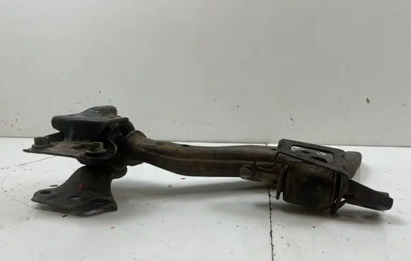 Honda CR-V Front lower control arm/wishbone 