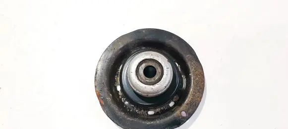 Toyota Yaris Coil spring mount 