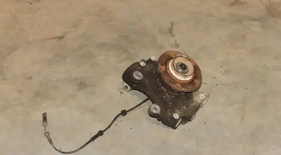 BMW 2 F22 F23 Front wheel hub spindle knuckle 6792286
