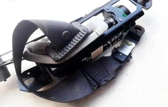 Volvo S60 Front seatbelt 8626240