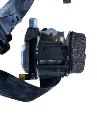 Volvo S60 Middle seatbelt (rear) P039822960