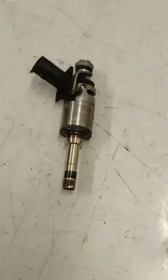 KIA Sportage Fuel injector 353102B360