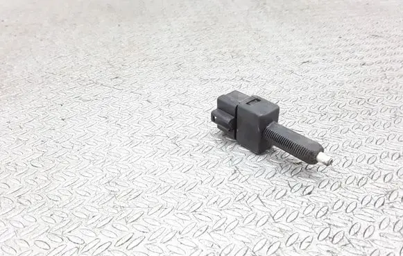 Mitsubishi Pajero Brake pedal sensor switch 2431H03