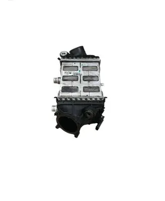 BMW M5 Intercooler radiator 7843119 X5289004