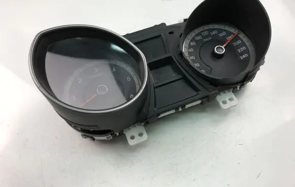 Hyundai i30 Speedometer (instrument cluster) 94003A6514