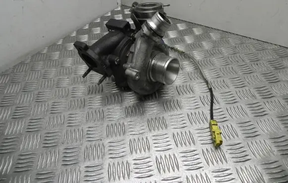Nissan Qashqai+2 Turbo 8200635766 VD17496