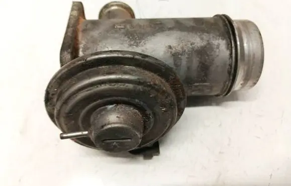 BMW 3 E90 E91 EGR valve 70051200