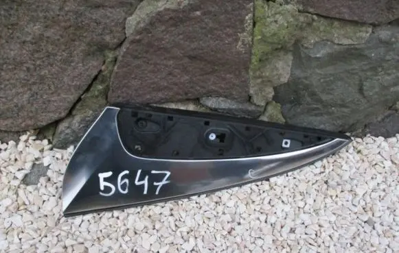 Citroen C4 II Picasso Rear side glass trim 
