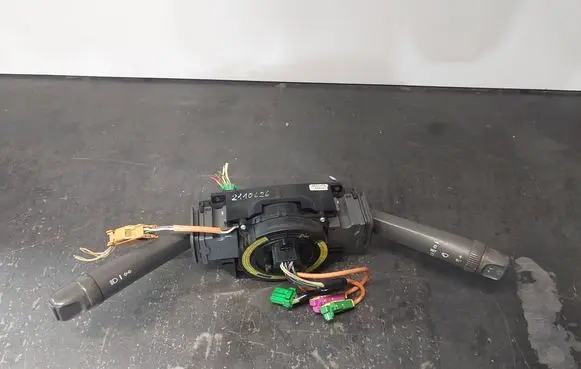 Volvo V70 Wiper turn signal indicator stalk/switch 8622182