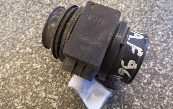 Mazda 323 Mass air flow meter 1974000031