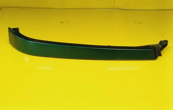 Under headlight/headlamp trim