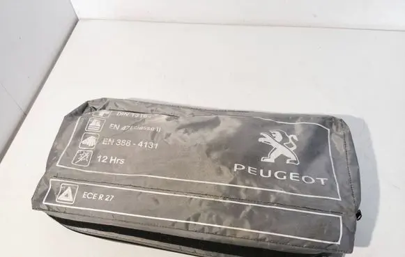 Peugeot 3008 II First aid kit 