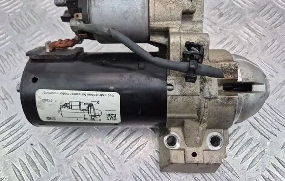 BMW X3 F25 Starter motor 8570238 0001148034