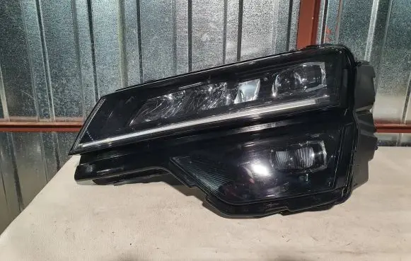 Skoda Karoq Headlight/headlamp