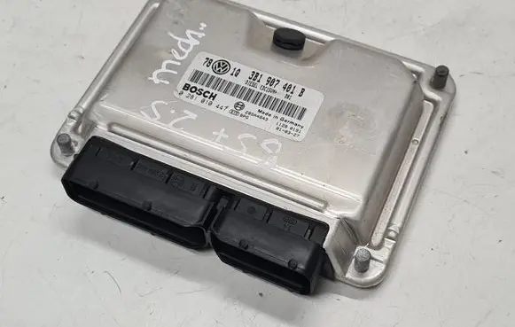 Volkswagen PASSAT B5.5 Engine control unit/module 3B1907401B 0281010447