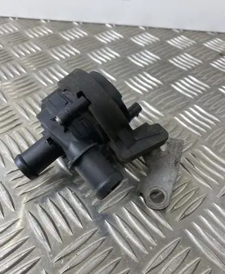 Volkswagen Golf VII Electric auxiliary coolant/water pump 5Q0965567J
