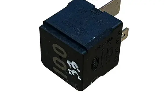 Volkswagen Touareg II Other relay 7M0951253A