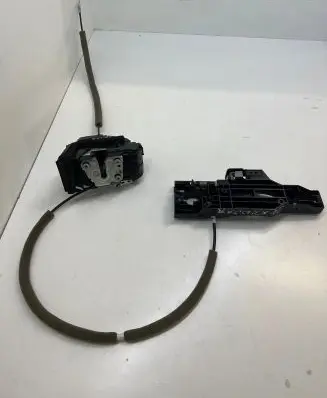 Renault Kadjar Rear door lock