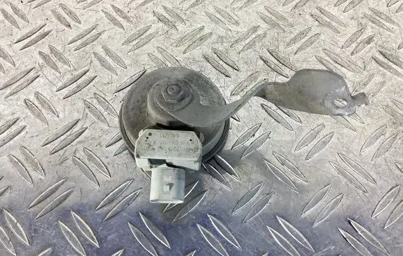 BMW 5 F10 F11 Horn signal 7293825