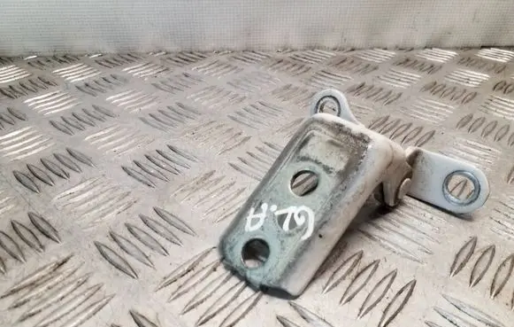 Toyota Auris E180 Rear door lower hinge 