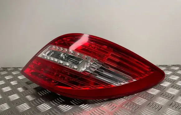 Mercedes-Benz R W251 Rear/tail lights A2518202064