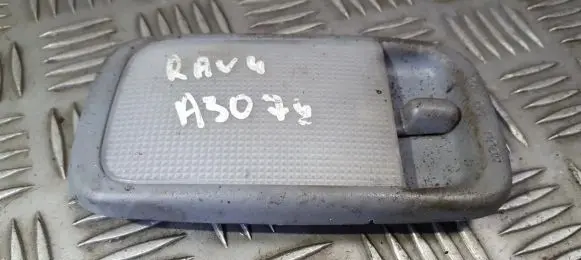 Toyota RAV 4 (XA20) Rear seat light