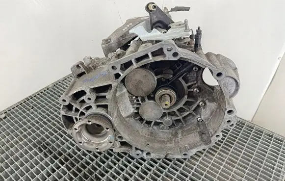 Volkswagen Golf V Manual 6 speed gearbox KNS