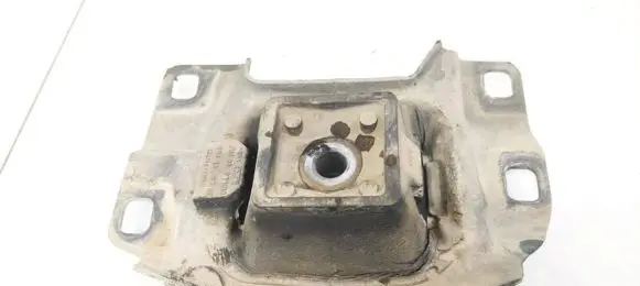 Volvo V50 Engine mount bracket 3M517M121AE 3M51-7M121-AE