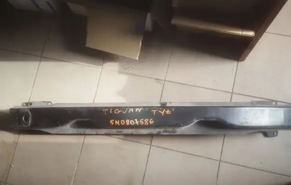 Volkswagen Tiguan Rear bumper support beam 5N0807586