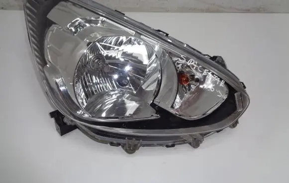 Mitsubishi Space Star Headlight/headlamp 8301C194
