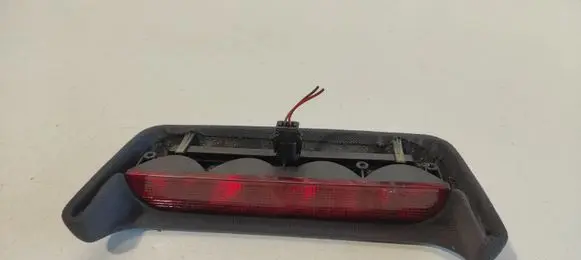 Audi A8 S8 D2 4D Third/center stoplight S30251020