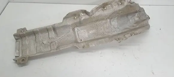 Dacia Sandero II Heat shield in engine bay 747515246R