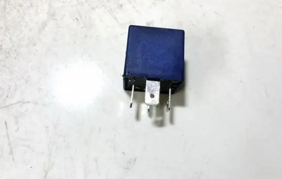 Opel Zafira A Other relay 90450169 22210032
