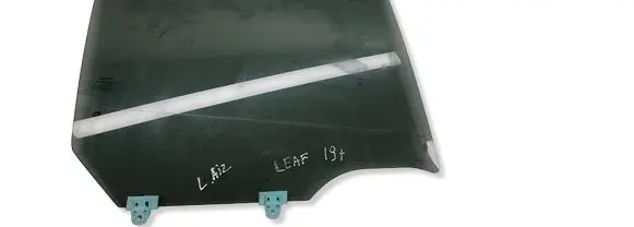 Nissan Leaf II (ZE1) Rear door window glass 43R001595 AS3M5532DOT682