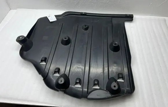 Nissan Juke II F16 Center/middle under tray cover 748A26PA1A