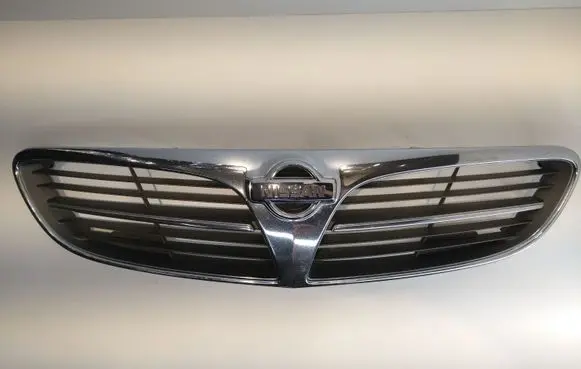 Nissan Maxima Front bumper upper radiator grill 623103Y510