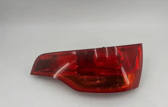 Audi Q7 4L Tailgate rear/tail lights 4L0945094