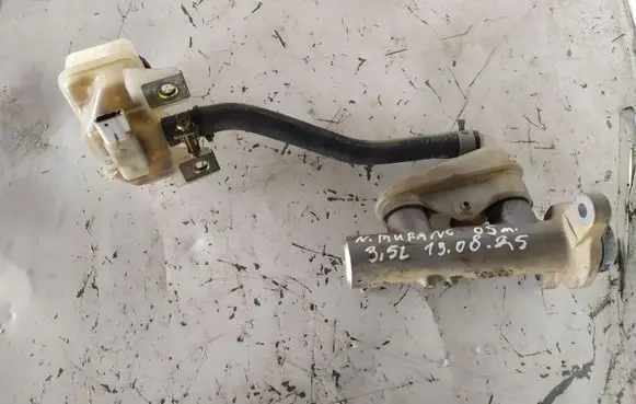 Nissan Murano Z50 Master brake cylinder